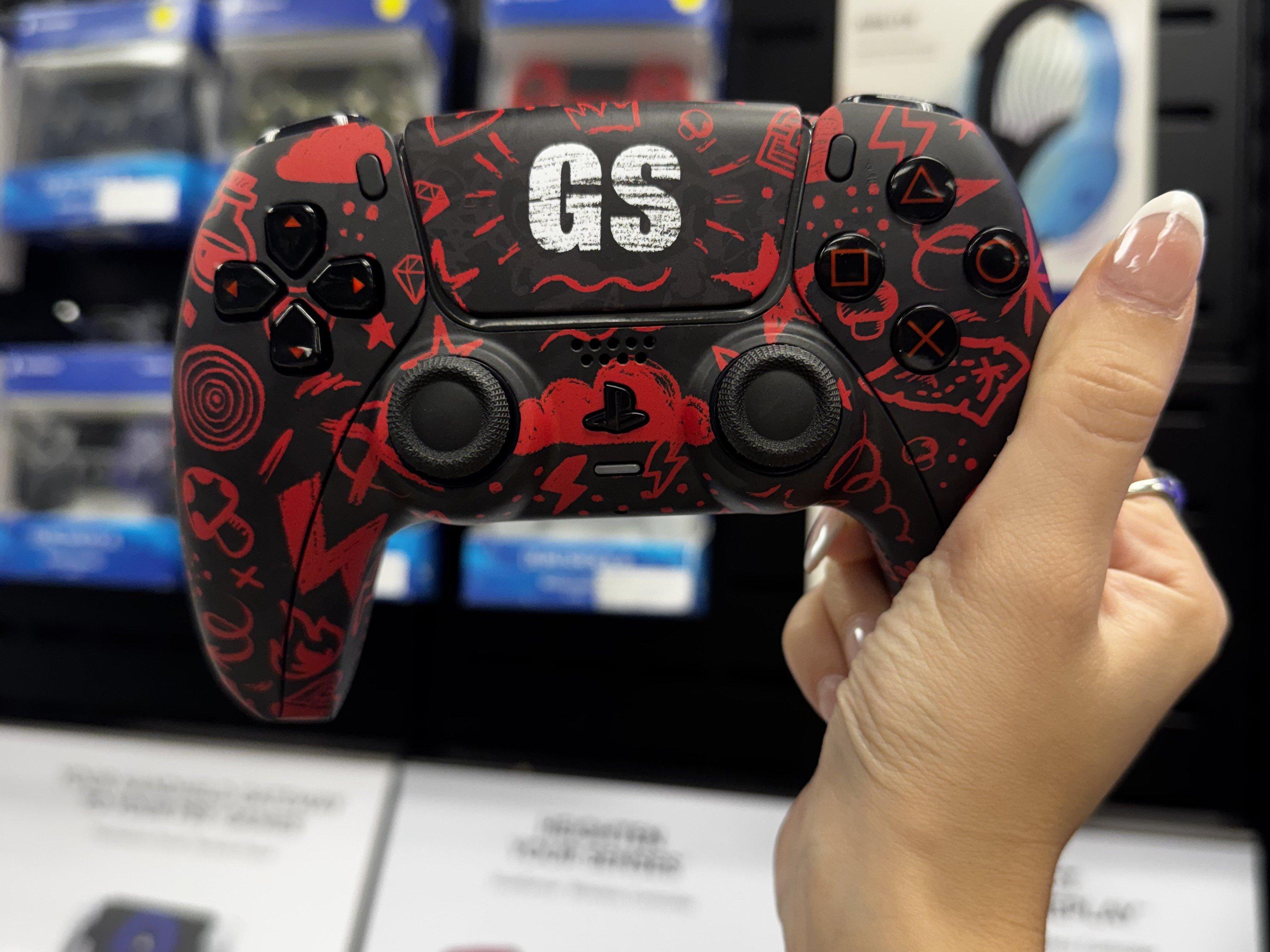 Sony DualSense Wireless Controller for PlayStation 5 - GameStop Logo (GameStop Exclusive Design)