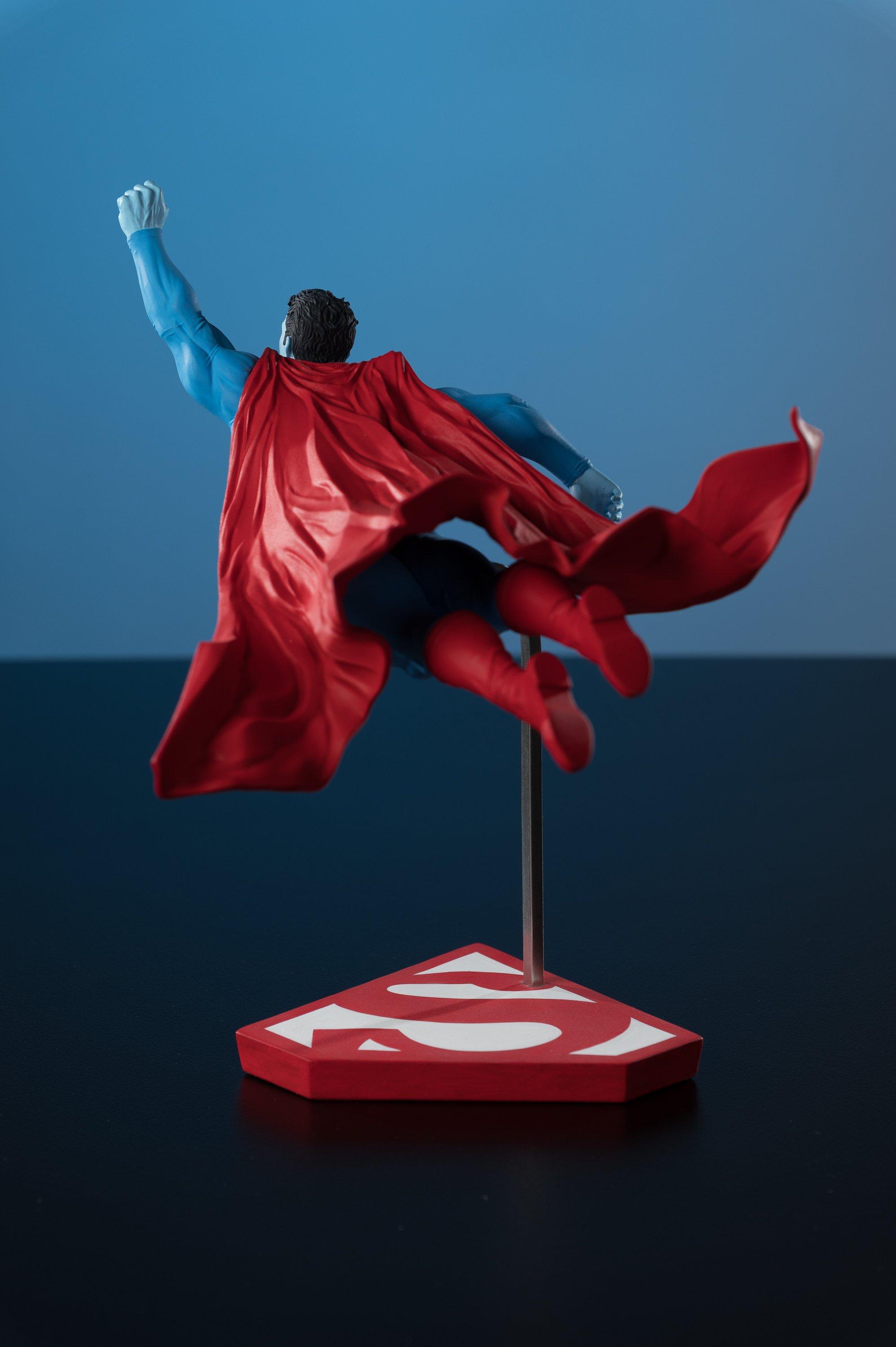 McFarlane Toys DC Direct Superman by Lee Bermejo (Superman Red and Blue) Limited Edition 10.3-in Statue