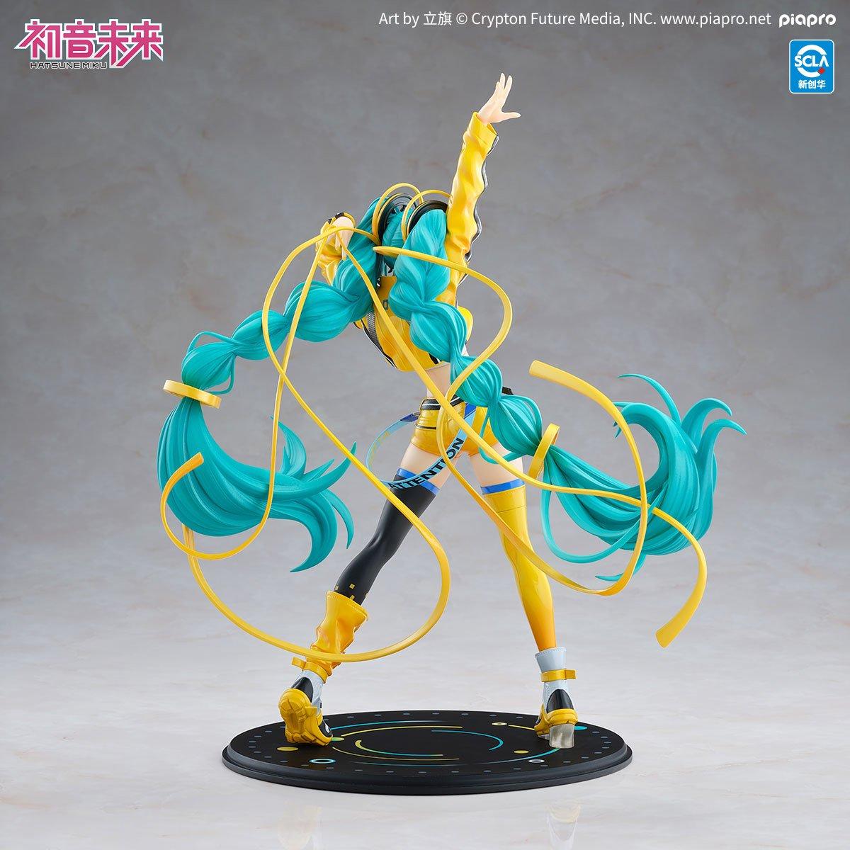 Hatsune Miku 17th Anniversary 1/7 Scale Action Figure