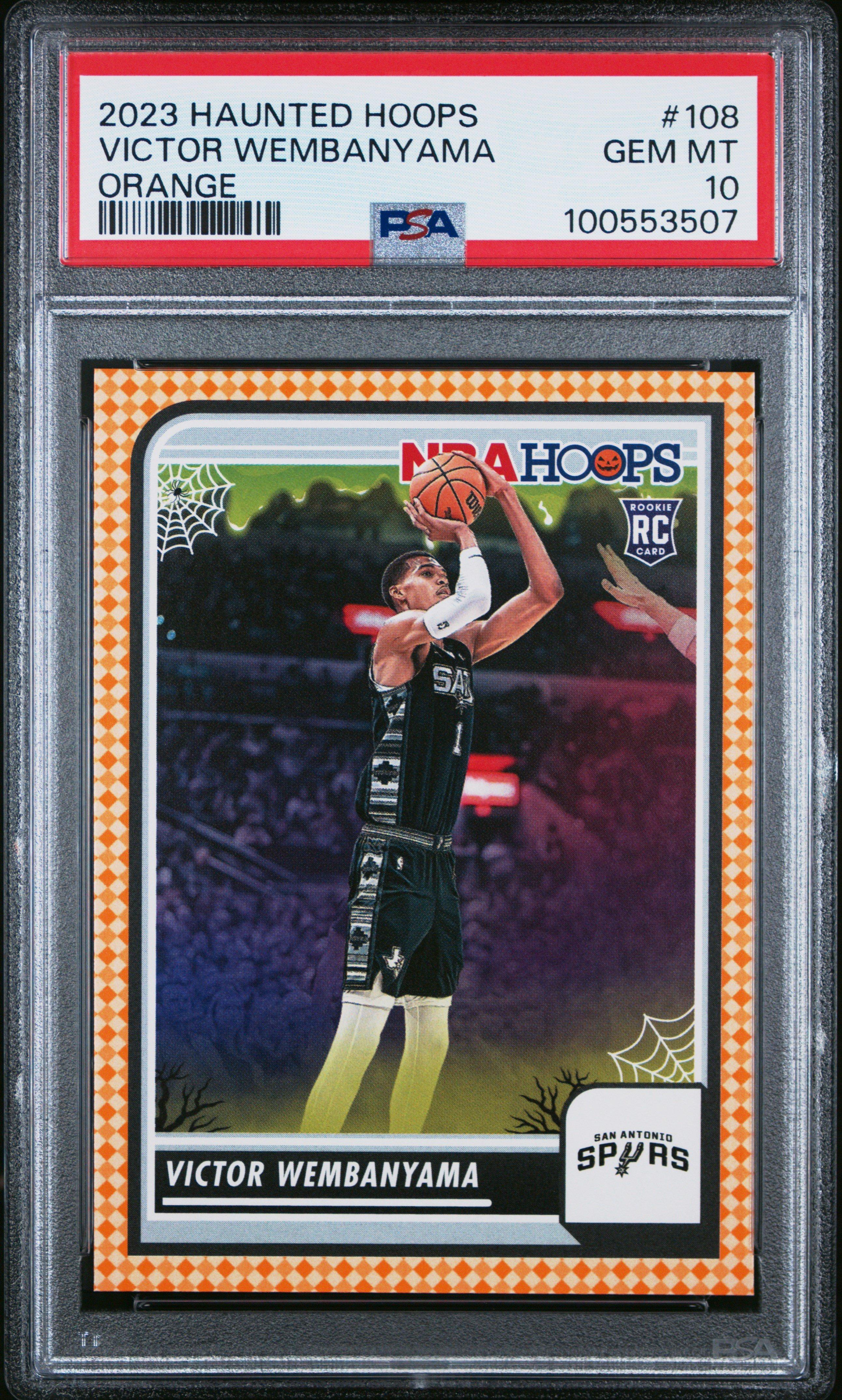 2023 Panini Haunted Hoops 108 Victor Wembanyama Orange PSA 10