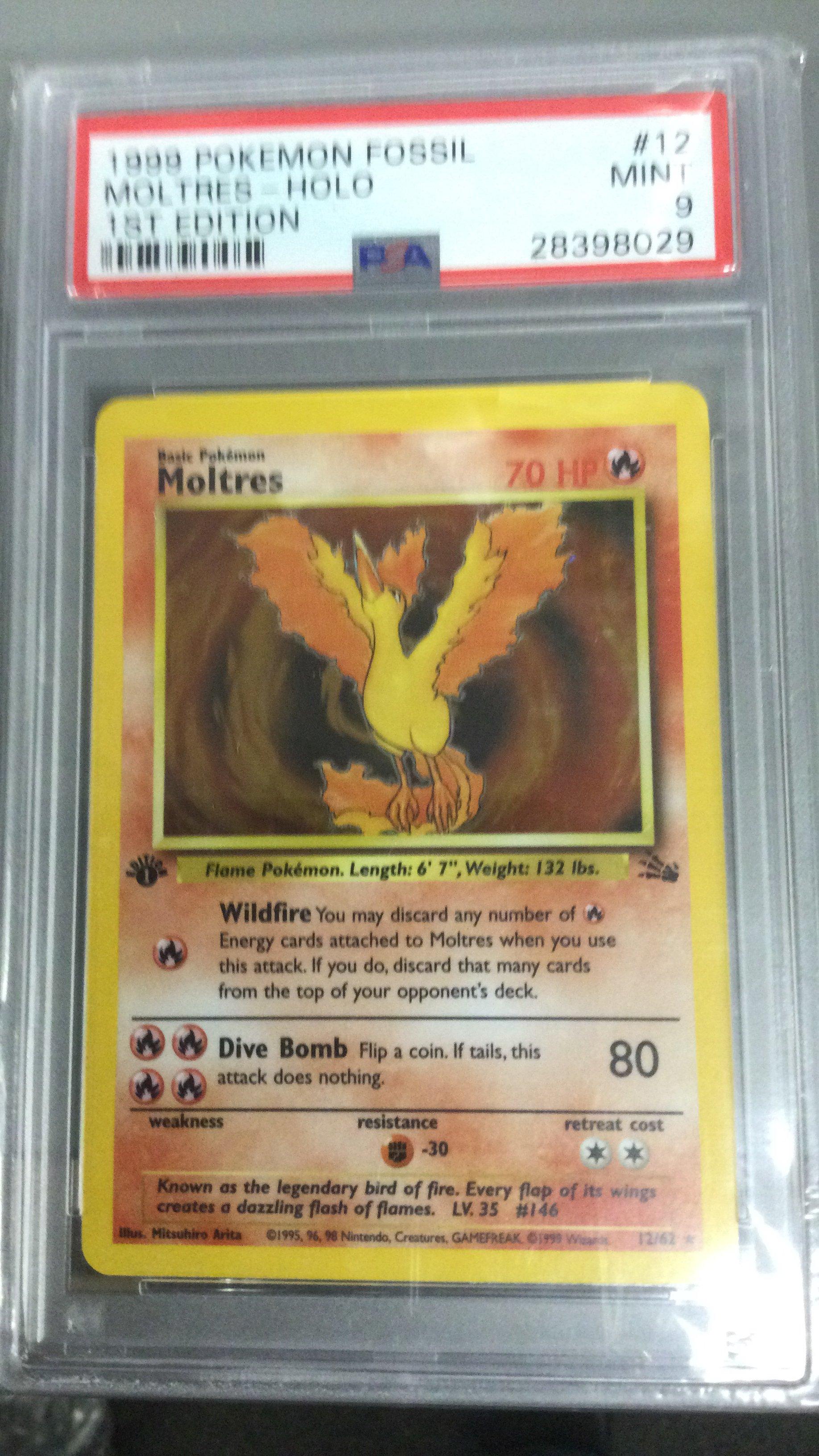 1999 Pokemon Fossil 12 Moltres-holo 1st Edition PSA