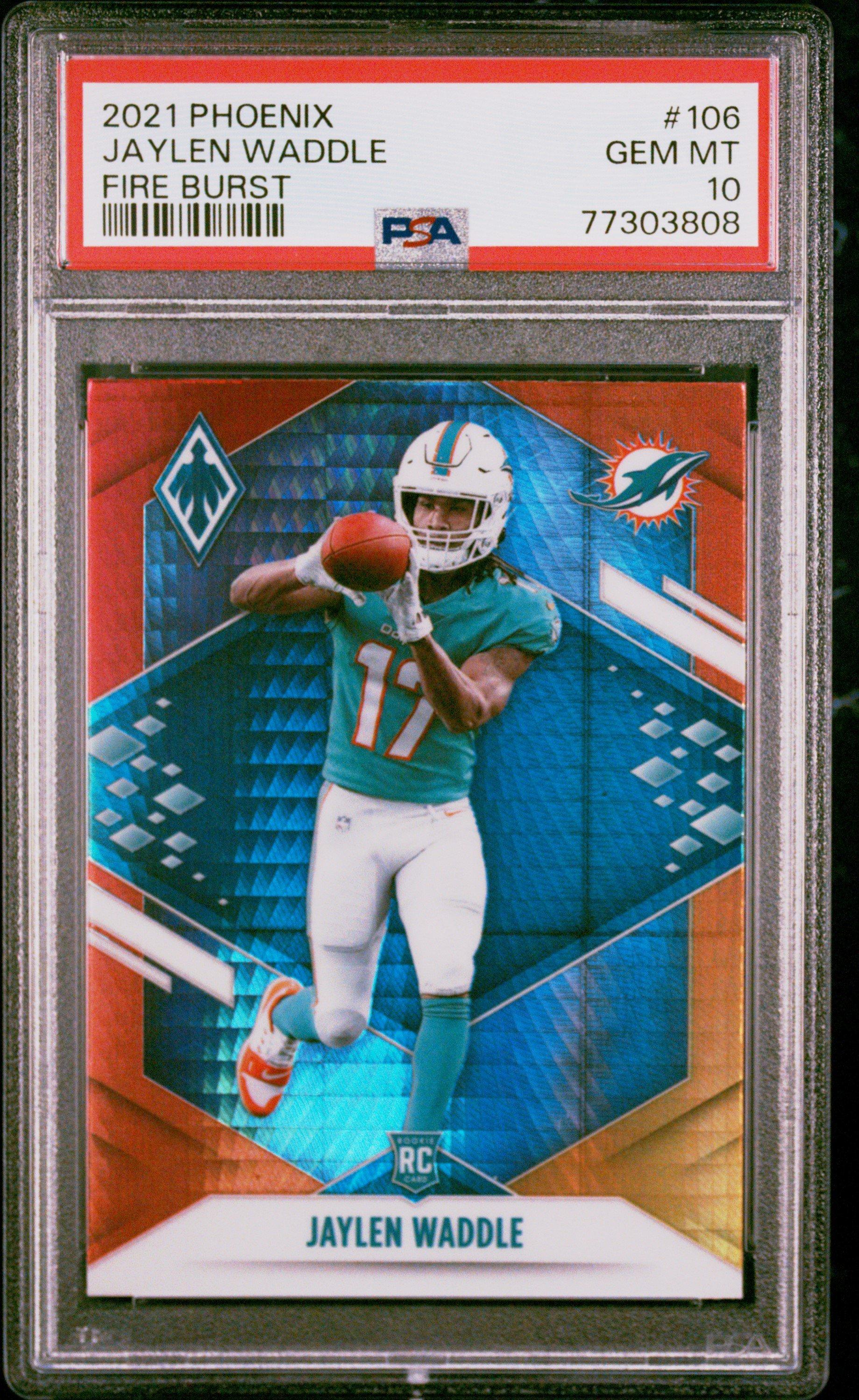 2021 Panini Phoenix 106 Jaylen Waddle Fire Burst PSA 10