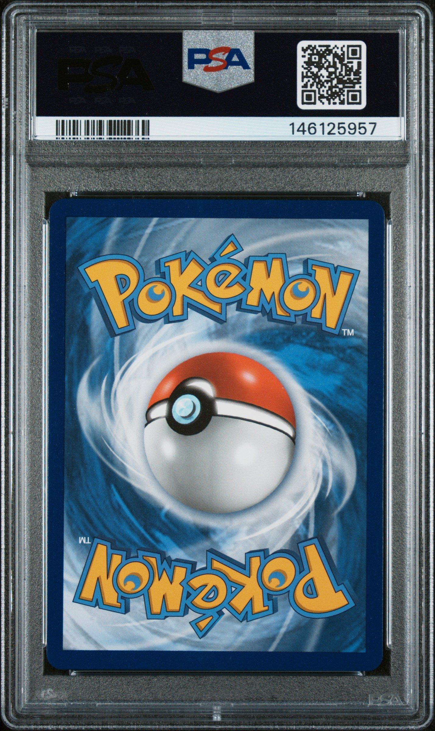 2021 Pokemon Sword & Shield Shining Fates 065 Full Art/ball Guy PSA 8