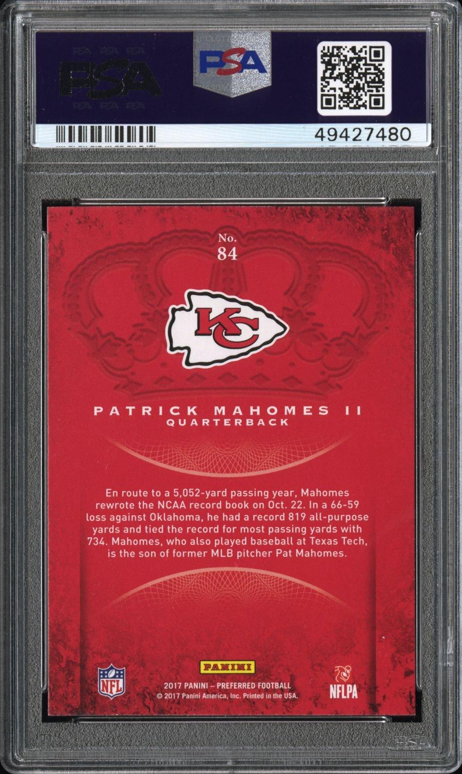 2017 Panini Crown Royale 84 Patrick Mahomes Ii PSA