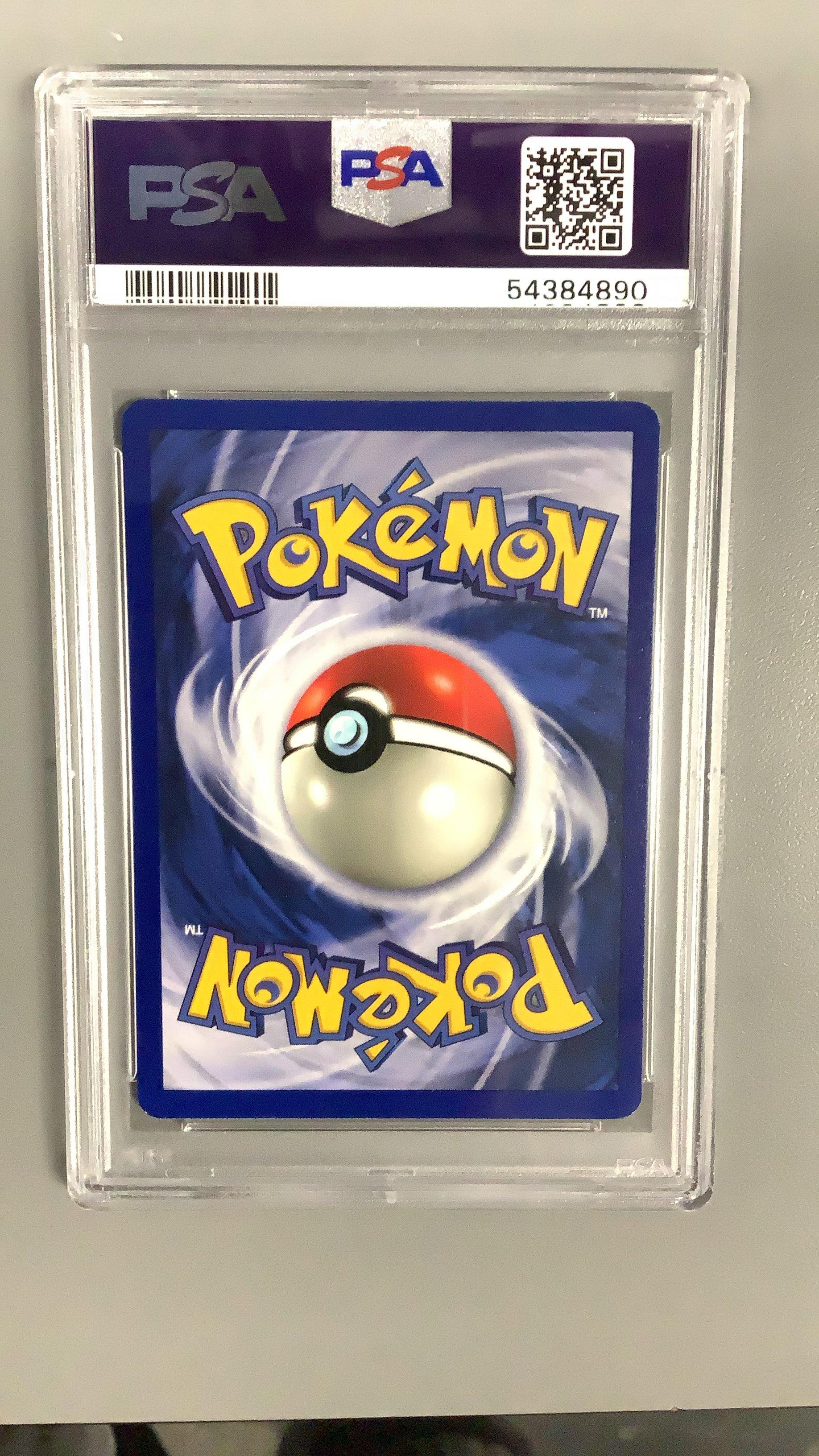 1999 Pokemon Game 33 Kakuna Shadowless PSA