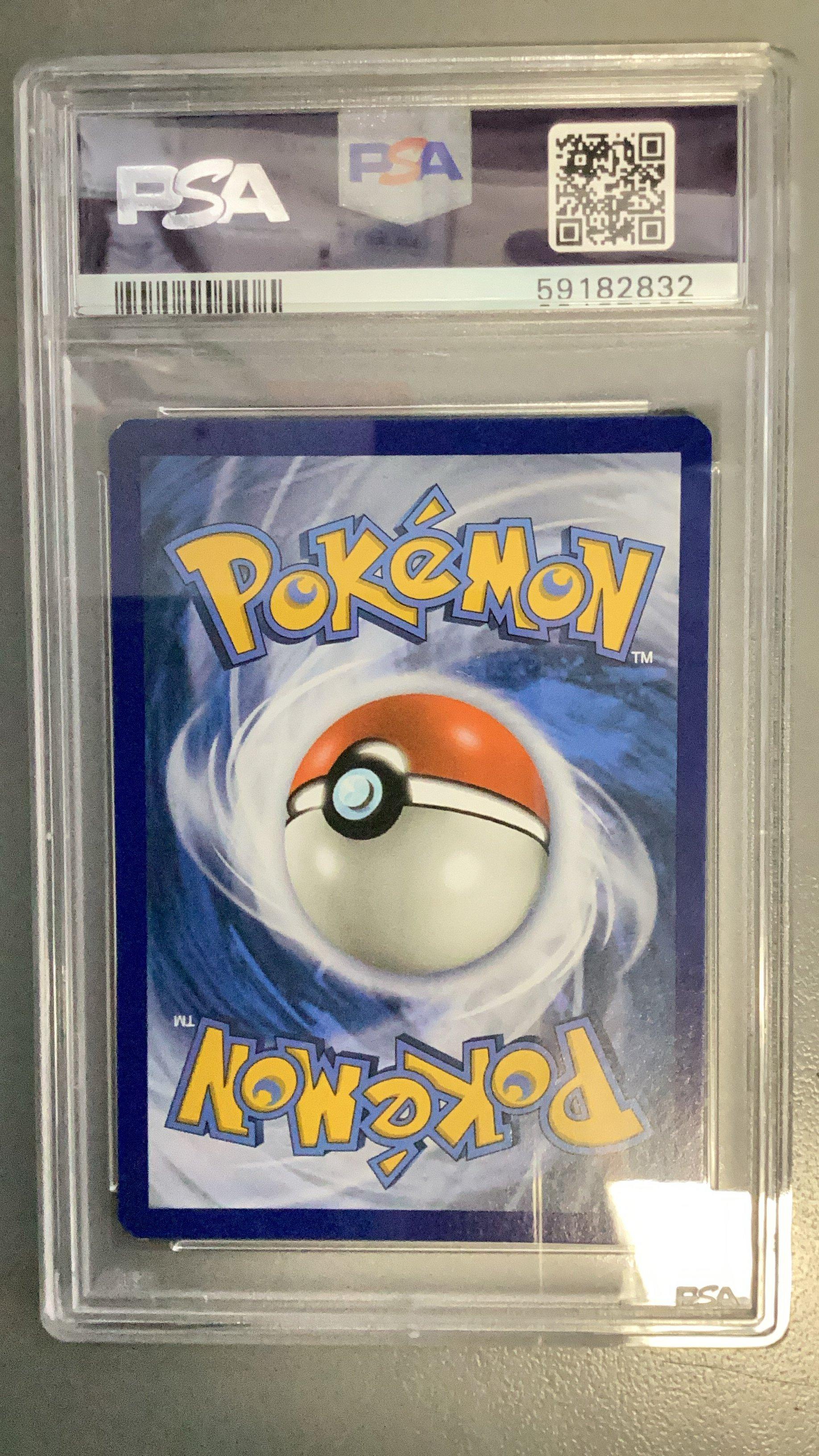 2018 Pokemon Sm Black Star Promo Sm143 Moltres-holo Fall 2018 Collector Chest PSA 8