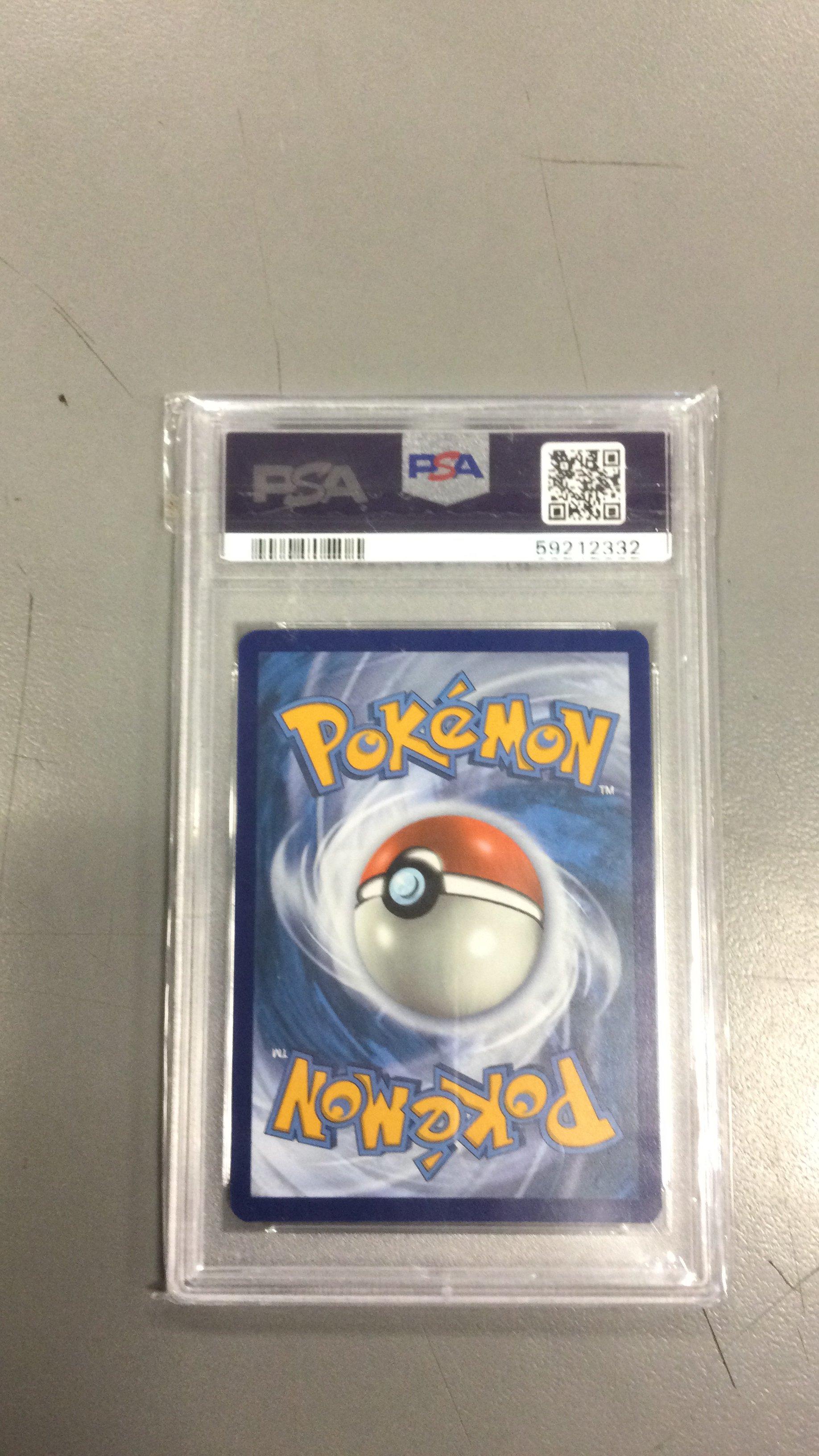 2021 Pokemon Sword & Shield Shining Fates 030 Frosmoth-holo PSA 10