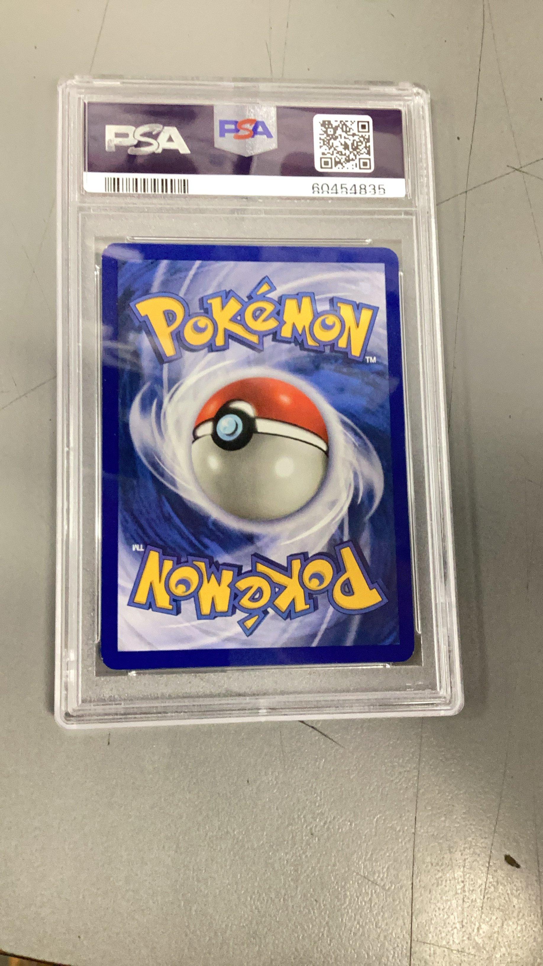 1999 Pokemon Fossil 27 Moltres PSA 9