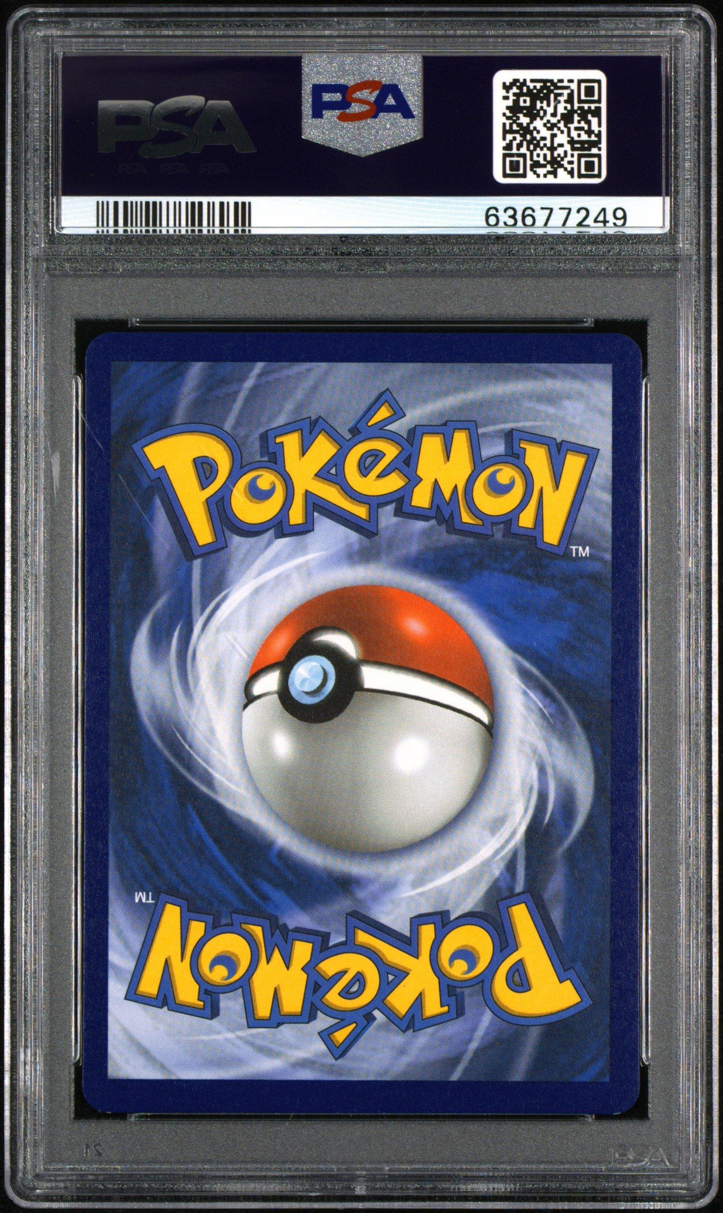 2021 Pokemon Celebrations Classic Collection 15 Rocket's Zapdos-holo PSA