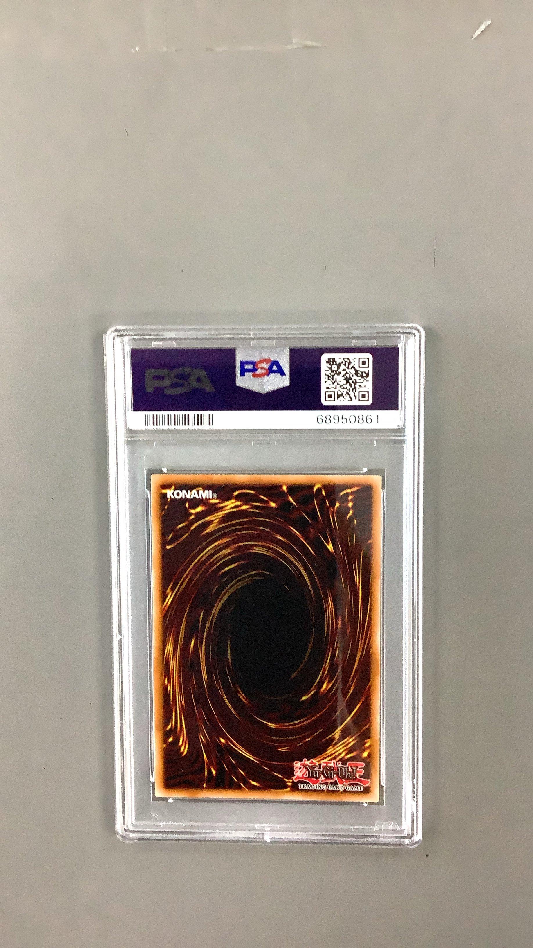 2018 Yu-gi-oh! Legendary Collection Kaiba Mega Pack En001 Blue PSA 8