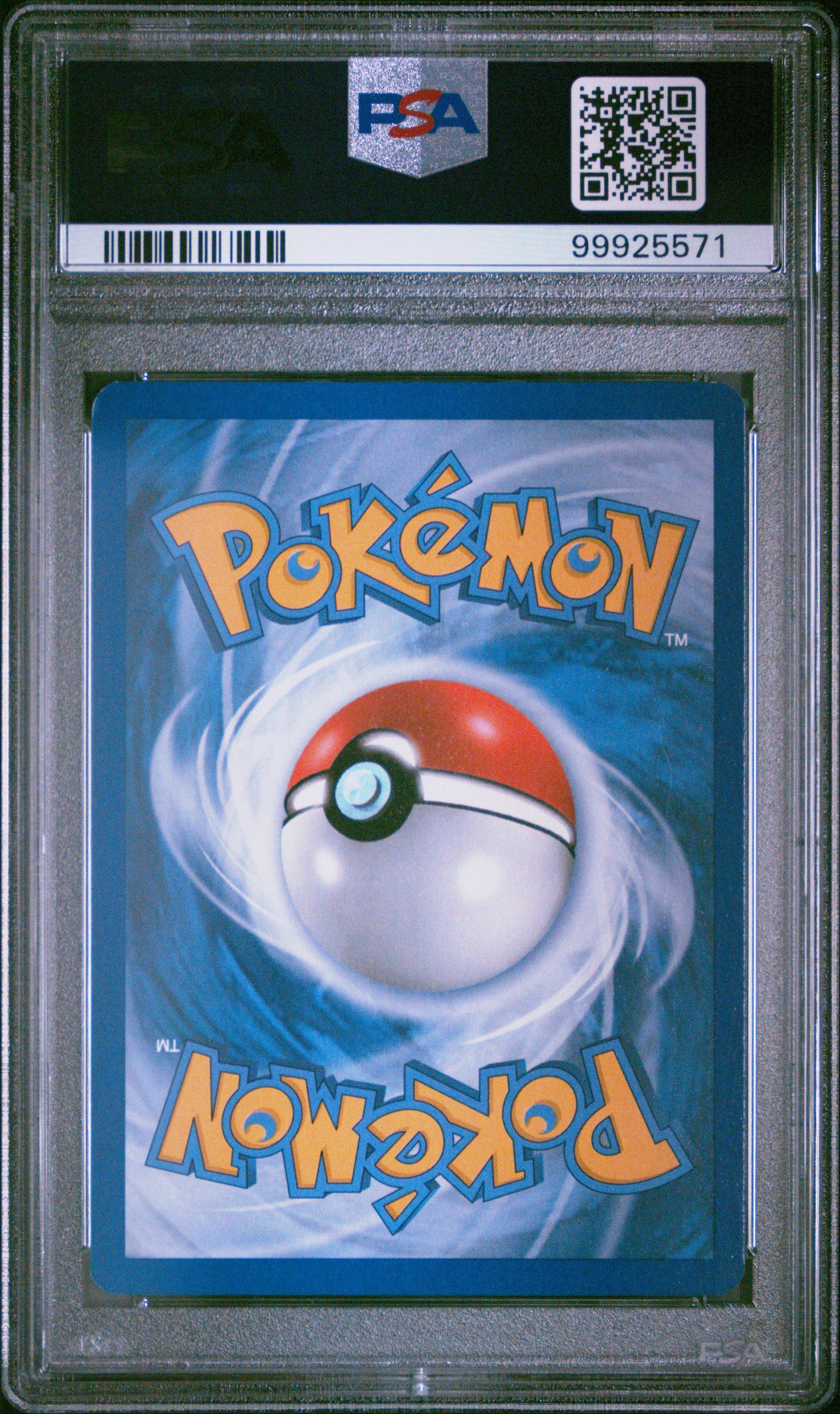 2013 Pokemon Black & White Plasma Freeze 17 Reshiram-holo PSA 8