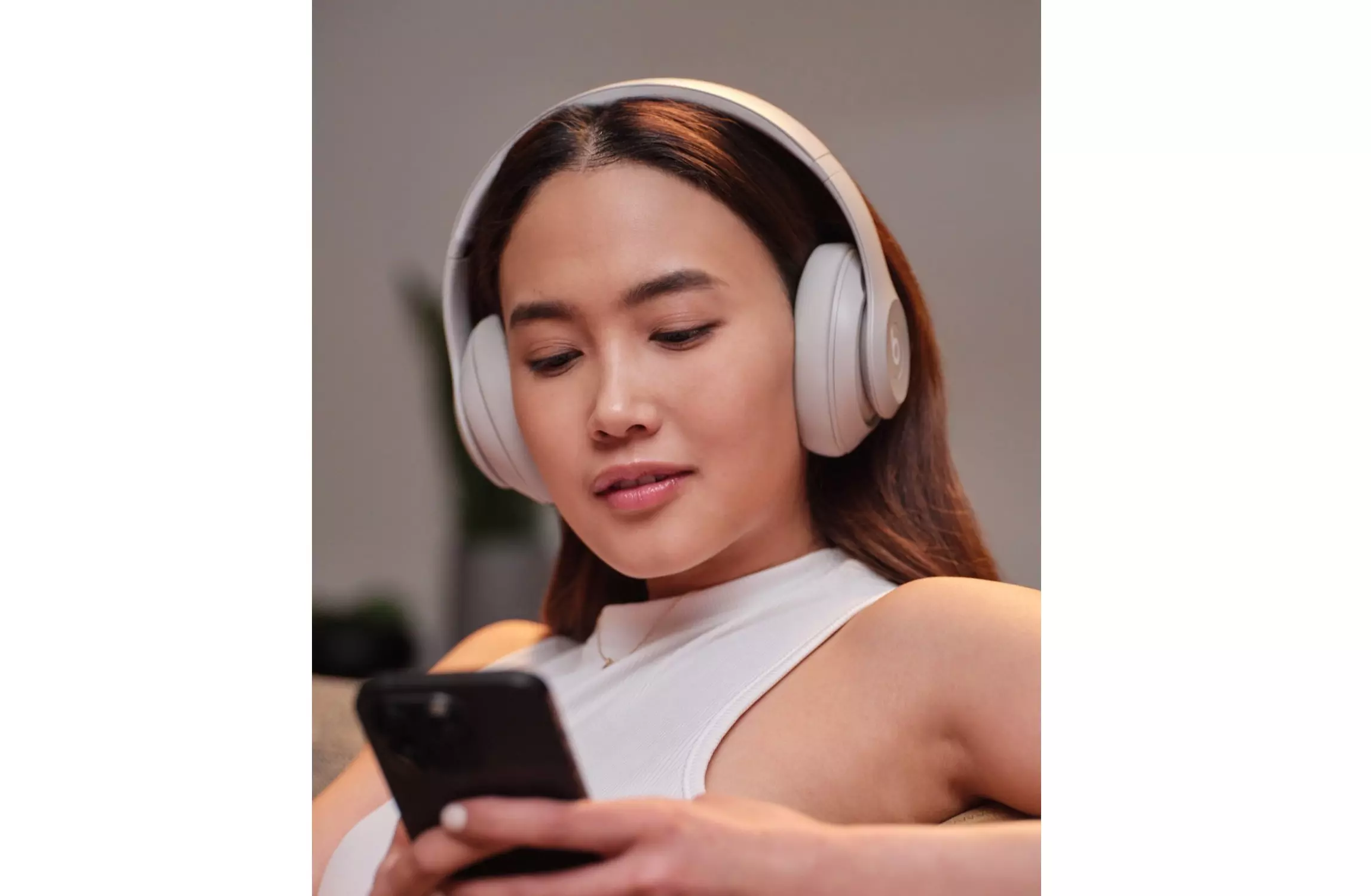 Apple Beats Studio Pro Wireless Headphones - Deep Brown Apple Beats Studio Pro Wireless Headphones - Deep Brown